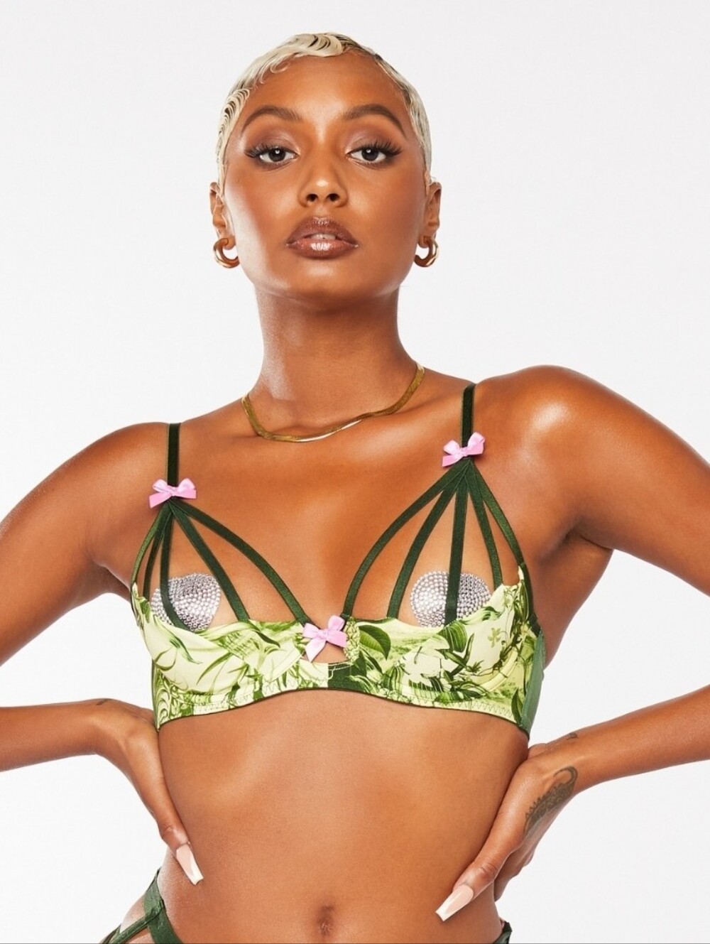 savage x fenty living in the clouds quarter cup cagged bra size 36C nwt